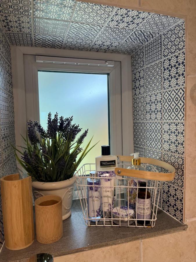 דירות לונדון Lavender Den מראה חיצוני תמונה